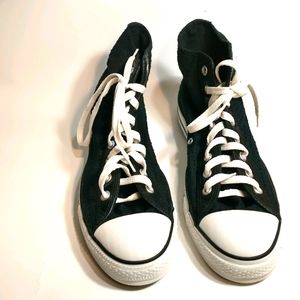 Black Converse